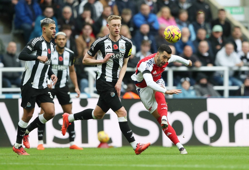 Arsenal Faces Second Defeat of the Season Against Newcastle: Tactical Analysis and Implications